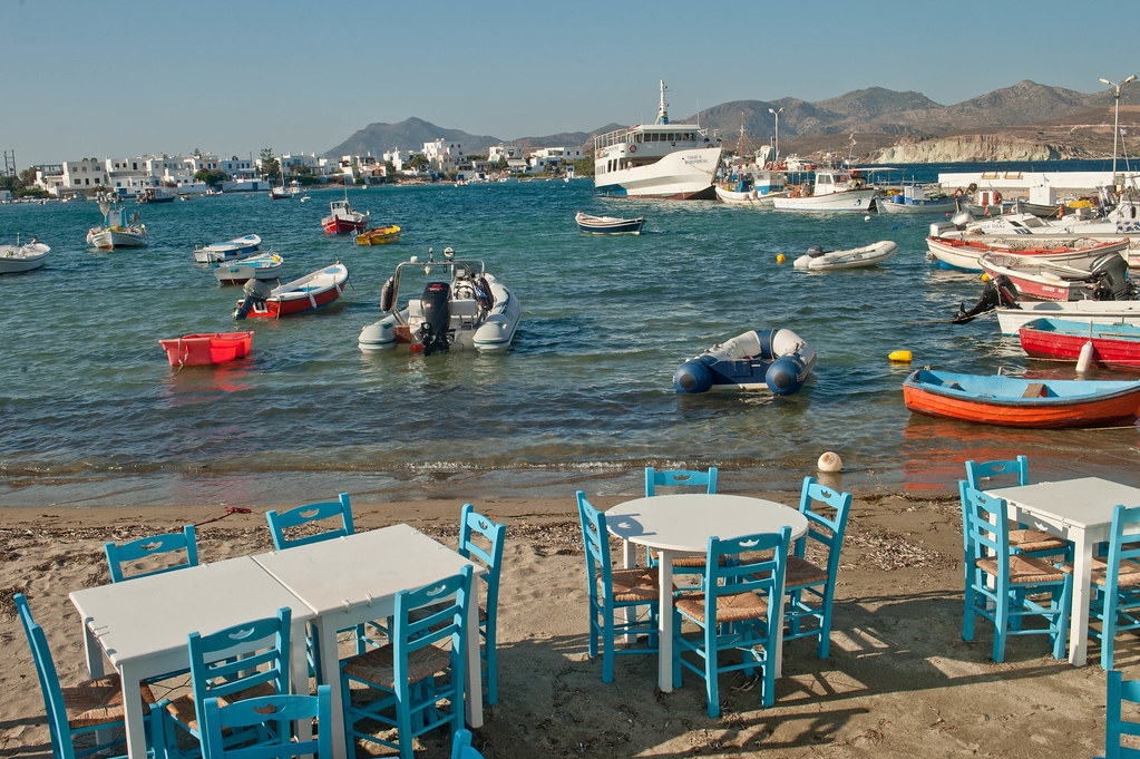 Kimolos - fish tavern on the beach